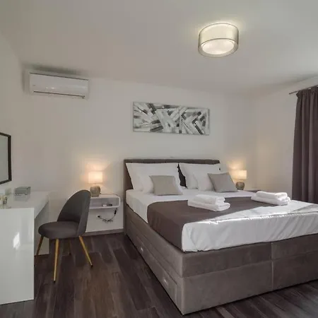 House Ana- For Quite And Relaxing Vacation Dom wakacyjny Seget Vranjica