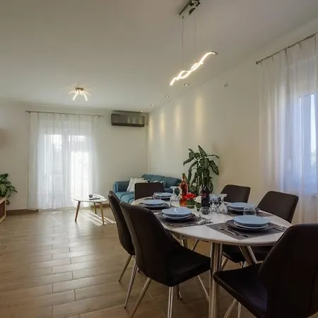 House Ana- For Quite And Relaxing Vacation Dom wakacyjny Seget Vranjica